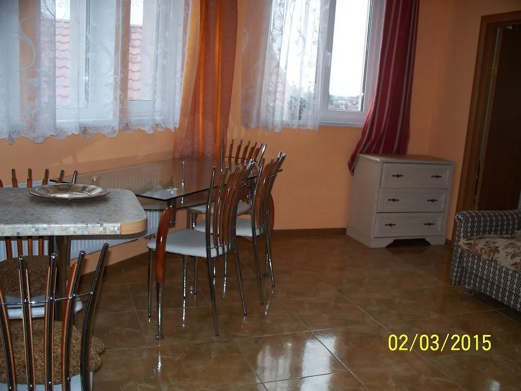 Apartment Studio-Lux On Klinichna Kiev